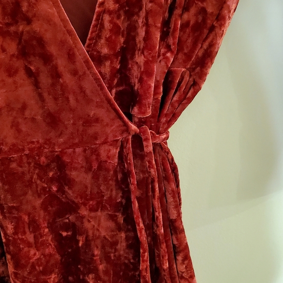 Lulu's Wine Velvet Wrap Dress 3/4 Sleeves - Picture 4 of 6